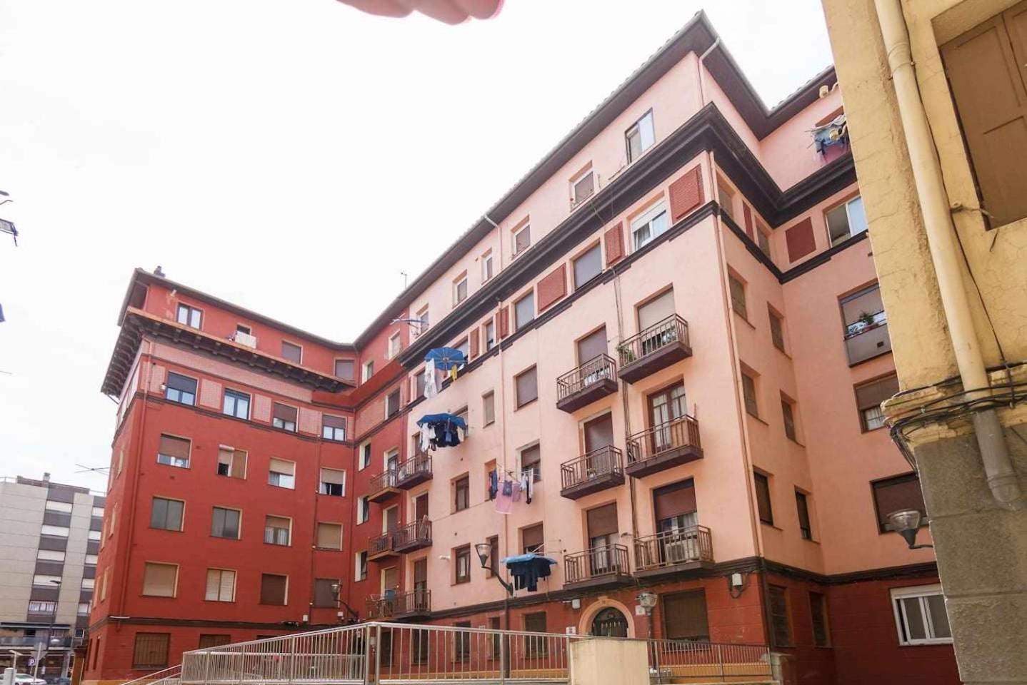 Vivienda Turistica Reformada Con Encanto Bilbao Ngoại thất bức ảnh