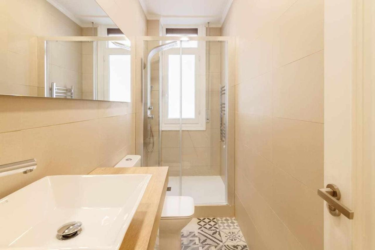 Vivienda Turistica Reformada Con Encanto Bilbao Ngoại thất bức ảnh
